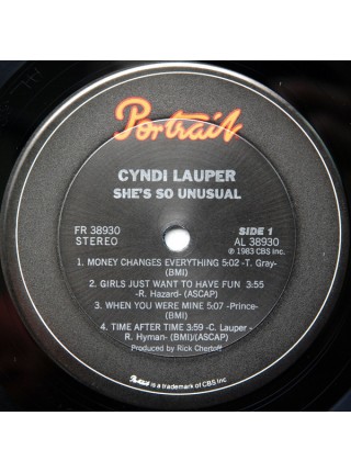 1400973	Cyndi Lauper ‎– She's So Unusual  + 7" Single	1983	Portrait ‎– FR 38930	NM/NM	USA