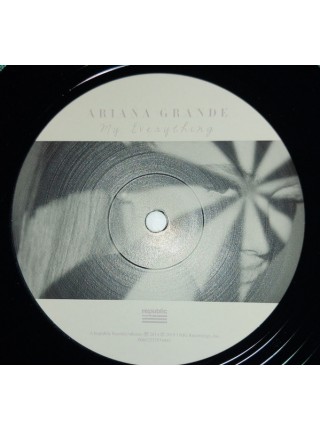 35008916	 Ariana Grande – My Everything	" 	Dance-pop, Contemporary R&B"	Black, Gatefold	2014	" 	Republic Records – 00602577974441"	S/S	 Europe 	Remastered	06.12.2019