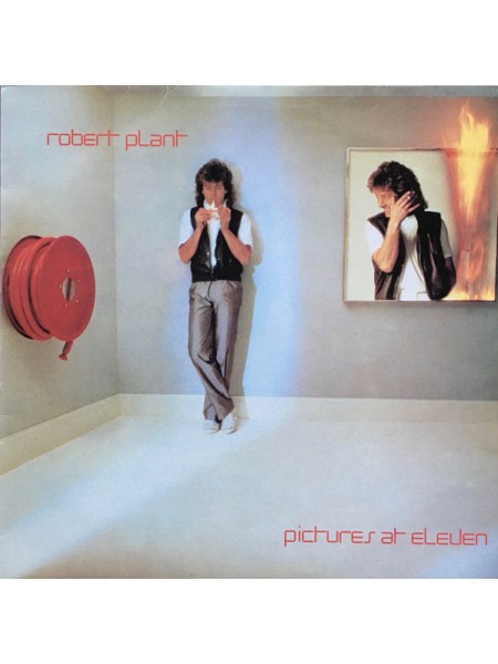 1403437	Robert Plant ‎– Pictures At Eleven	Pop Rock, Classic Rock	1982	Swan Song – W 59418	NM/EX	Italy