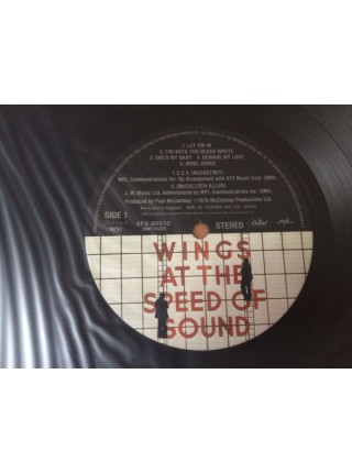 1403972		Wings - At The Speed Of Sound,  no OBI	Pop Rock 	1976	MPL – EPS-80510, Capitol Records – EPS-80510	NM/NM	Japan	Remastered	1976